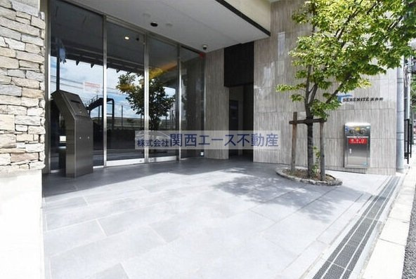 【エントランス】 | TLRレジデンス高井田