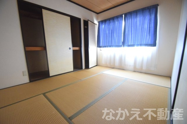 【寝室】 | 落ち着いた色調の寝室です
