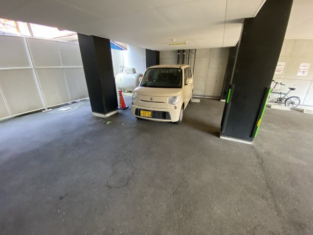 SI清水の駐車場
