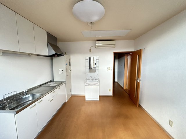 駅前グリーンビルの内装