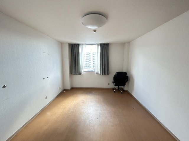 駅前グリーンビルの内装