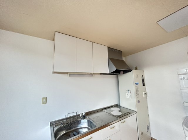 駅前グリーンビルの洋室