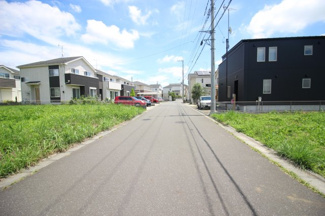 【前面道路含む現地写真】