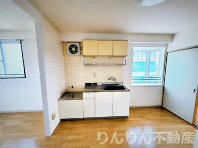 【キッチン】 | ギャラック国府Ⅱ | コンパクトなキッチンで掃除もラクラク