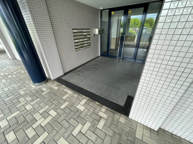 西神糀台ミオのエントランス