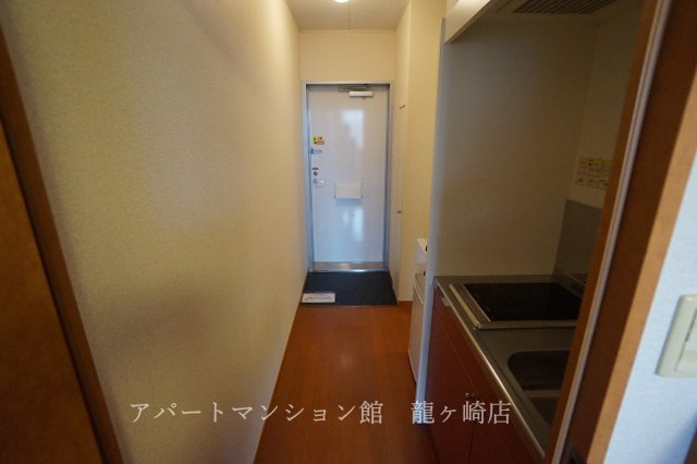 レオパレスコテナン阿見中央の玄関