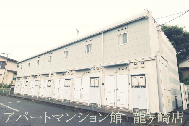 レオパレス新町の外観