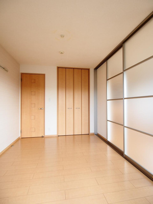 【洋室】 | D'フォレスタ初芝