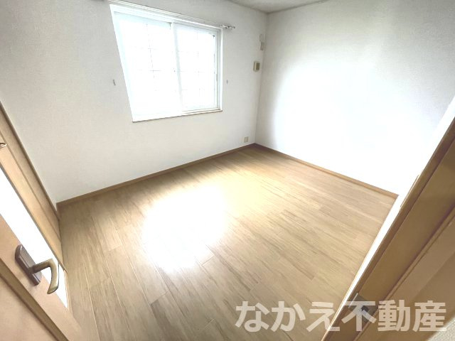 【寝室】 | 落ち着いた色調の寝室です