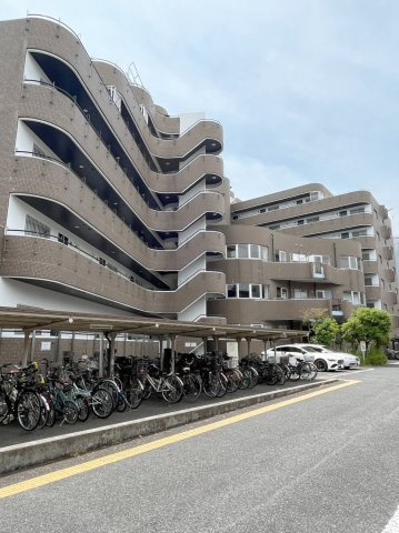 「防音室有」グリーンパーク北葛西の外観|建物外観を気になさる方へ、見た目の良い物件です