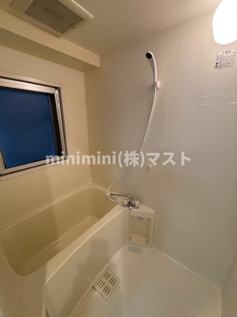 キャピトル天神橋の浴室