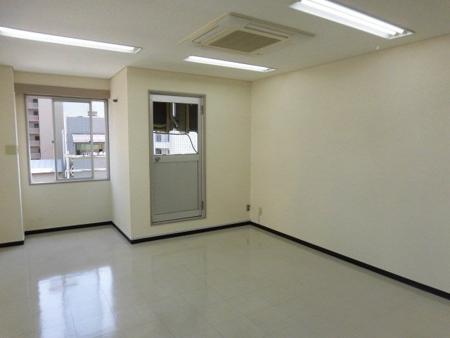 大阪市中央区谷町６丁目の事務所の内装