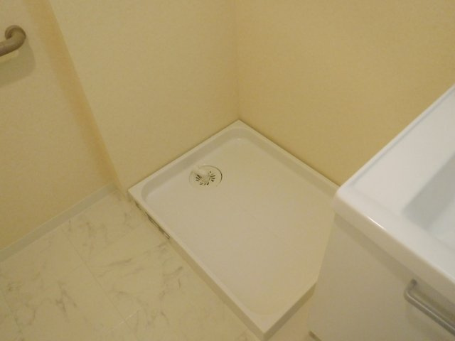 【設備】 | フローラル東葛西Ⅲ | 洗濯機置き場