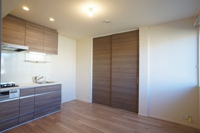 【居間・リビング】 | The Ark | 7.7帖DK内観写真です