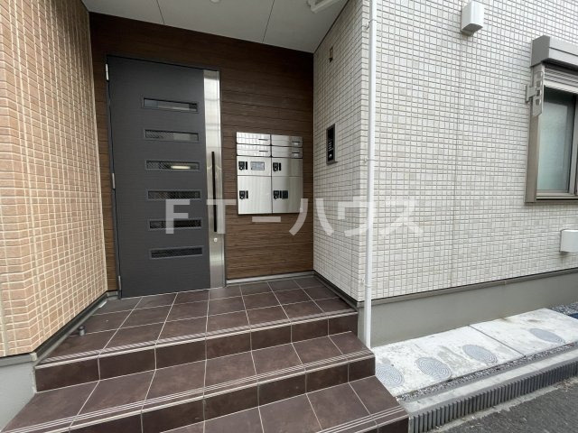 ウィンドテラス津田沼のエントランス