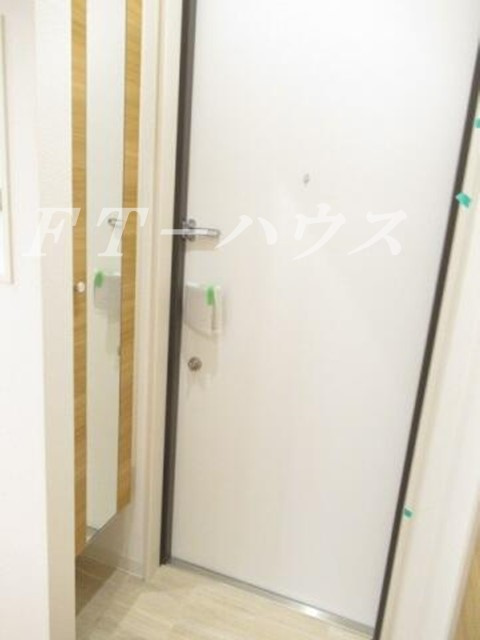 ウィンドテラス津田沼の玄関