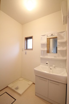 【洗面所】 | ドゥースール・ボワ | スペースが確保できる洗面所です