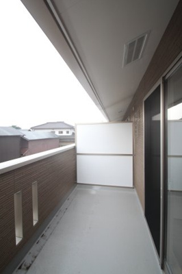 【バルコニー】 | ドゥースール・ボワ | 広々としたバルコニーです