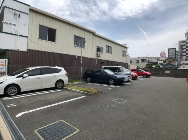 win win8の駐車場