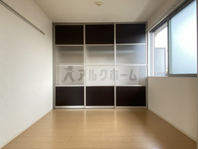 フローレンス宮町の洋室