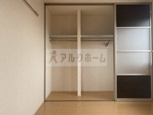 フローレンス宮町の収納