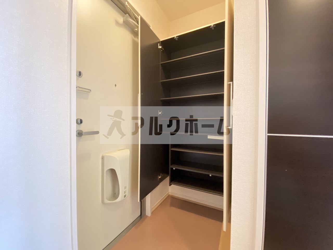 フローレンス宮町の玄関