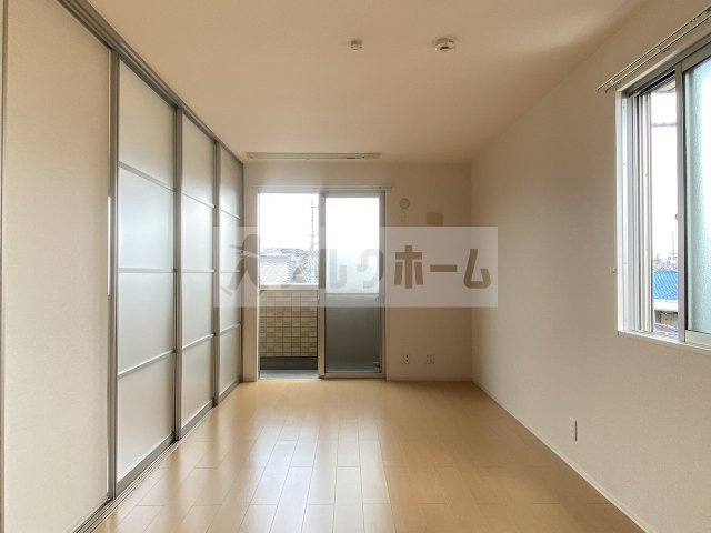 フローレンス宮町の居間・リビング