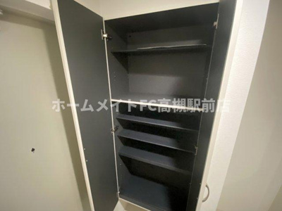 【玄関】 | adagio(アダージオ) | 202号室の写真です。