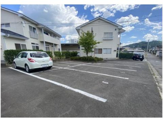 【駐車場】 | セゾンピュア八島　Ａ