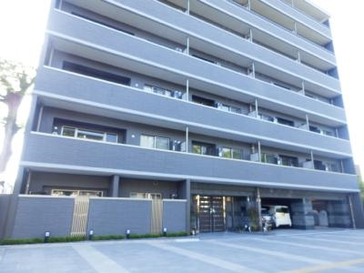 ルーエ五条堀川（旧：フォレスト五条堀川）の外観
