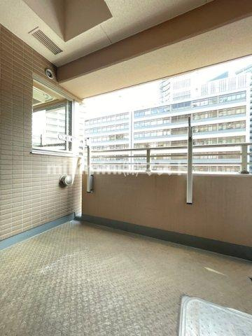 エステムプラザ梅田・中崎町Ⅱのバルコニー