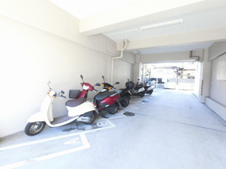 【その他共用部分】 | バイク置場です。