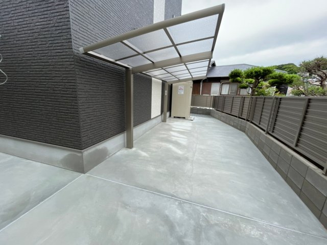 ジーメゾン垂水イースト2の駐車場