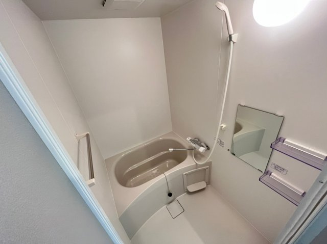 ジーメゾン垂水イースト2の浴室