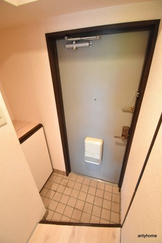 シャトレ豊津Ⅱ　仲介手数料無料の玄関