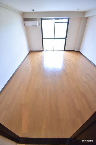 シャトレ豊津Ⅱ　仲介手数料無料の洋室