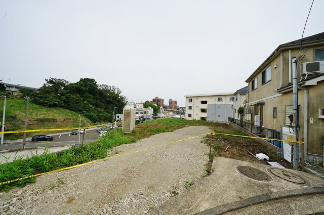 2駅2路線利用可能、住環境に配慮された、お住まいです。の外観|カースペースございます！
