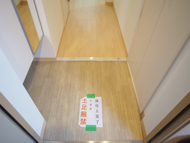 COCORO-WESTの玄関