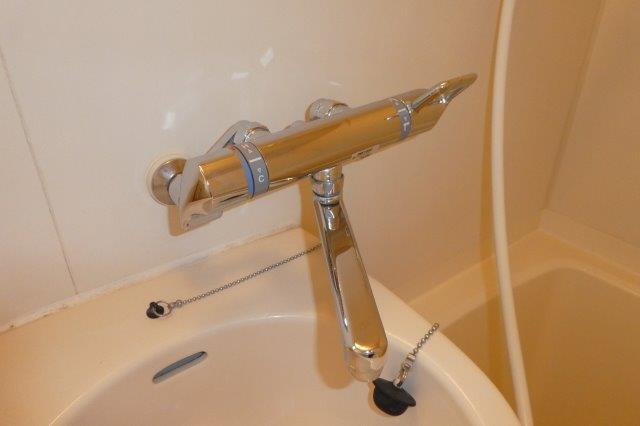 ミヨシコーポ早島の浴室|サーモスタッド付き水栓