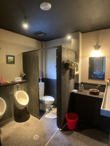 半田市青山貸店舗のトイレ