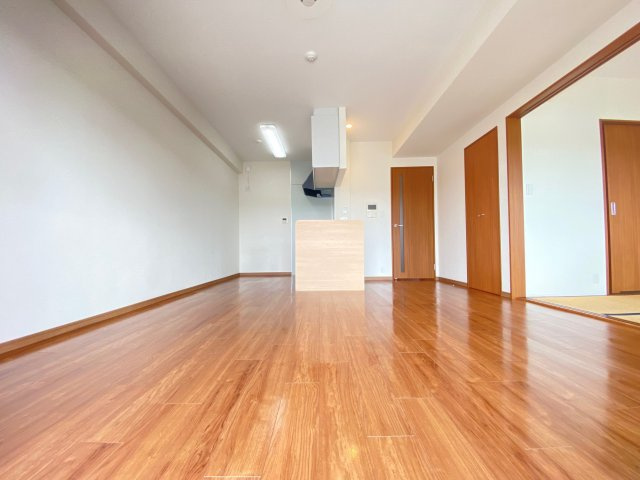 to U 狭山の居間・リビング|同物件別部屋イメージ写真
