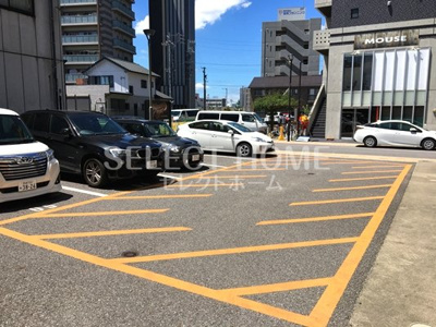 【駐車場】 | エスペロ | 駐車場があるので、車を買う予定の方も安心です