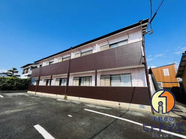 レーヴシャトーの外観|塗装済みで綺麗な外観でる♪