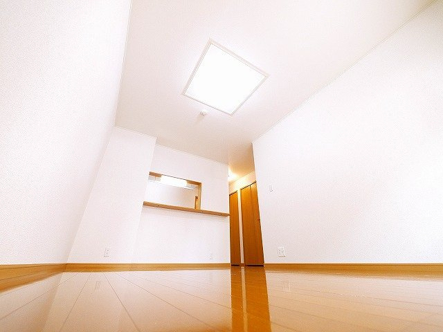 サニーグレイスＭ柳町の居間・リビング|ゆとりのあるリビングで新生活をいかがでしょうか