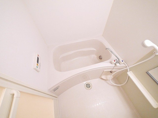 サニーグレイスＭ柳町の浴室|コンパクトな浴室はお掃除も手軽です