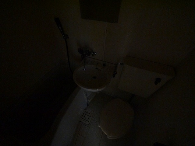 レオパレス法蓮町の洗面所