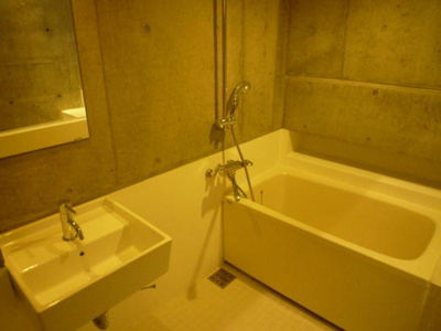  | ベルニーニ南森町