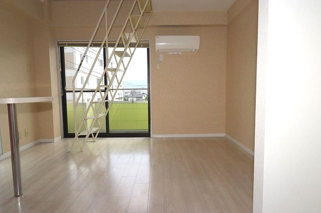 エトワール二葉の洋室|きれいな洋室です