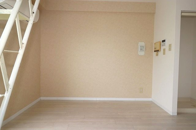 エトワール二葉の洋室|コンパクトで使いやすい洋室です