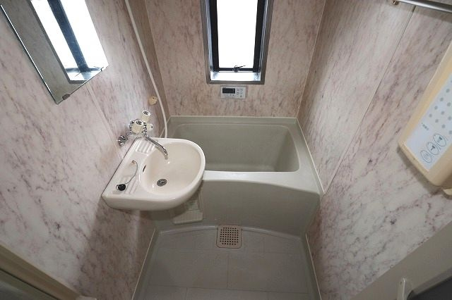 エトワール二葉の浴室|きれいなお風呂です